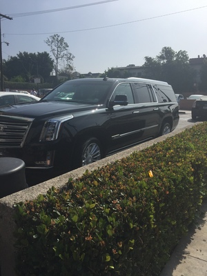 SUV - Cadillac Escalade ESV