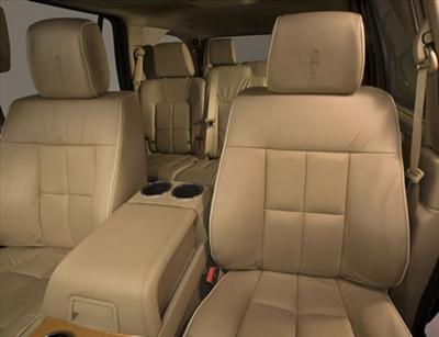 SUV - Lincoln Navigator L