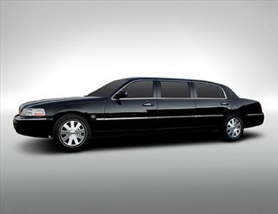 Stretch Limo - Lincoln Town Car