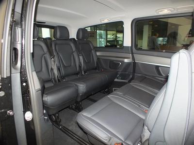 Van - Mercedes Benz 