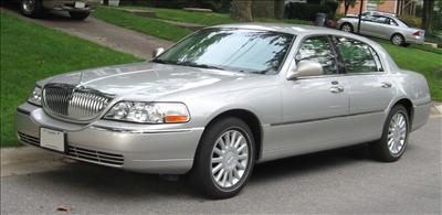 Sedan - Lincoln Town Car