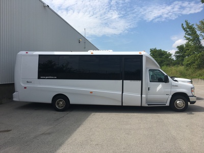 Mini-Bus - Limo / Party Style 