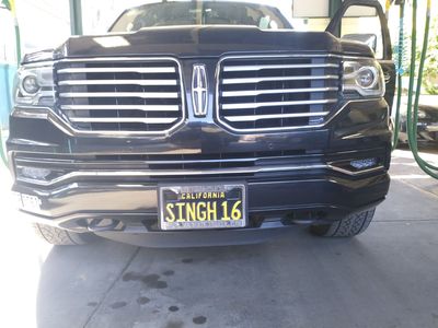 SUV - Lincoln Navigator L