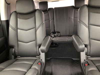 SUV - Cadillac Escalade ESV
