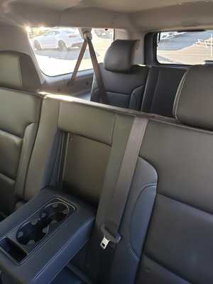 SUV - Chevrolet Suburban