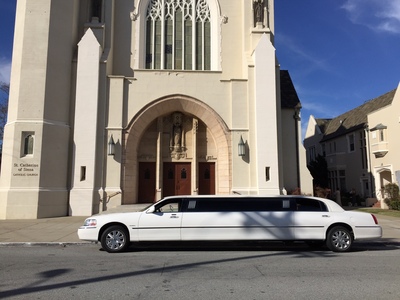 Stretch Limo - Lincoln Town Car