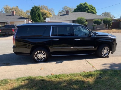 SUV - Cadillac Escalade ESV