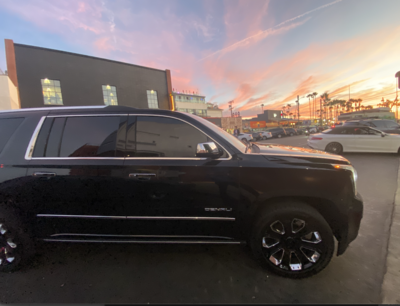 SUV - Chevrolet Suburban