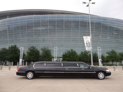 Stretch Limo - Lincoln Town Car