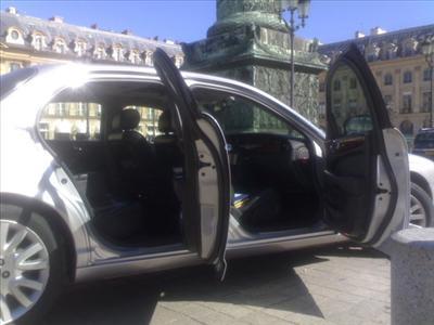 Luxury Sedan - Jaguar XJ