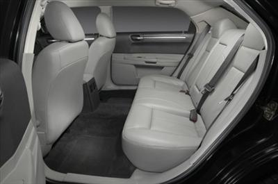 Sedan - Lincoln Town Car