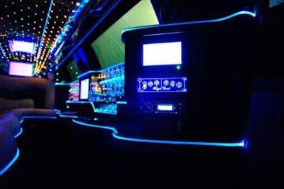 Stretch Limo - Chrysler 300