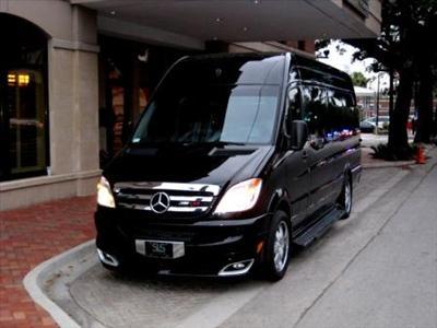 Mini-Bus - Limo / Party Style 