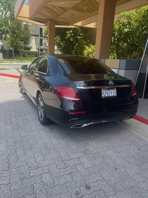 Luxury Sedan - Mercedes Benz E-Class