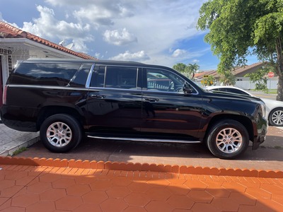 SUV - GMC Yukon XL