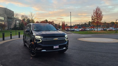SUV - Chevrolet Suburban
