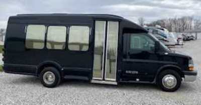 Mini-Bus - Limo / Party Style 