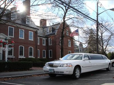 Stretch Limo - Lincoln Town Car