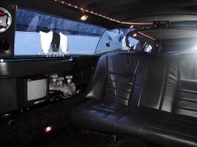 Stretch Limo - Lincoln Town Car