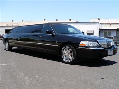 Stretch Limo - Lincoln Town Car