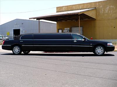Stretch Limo - Lincoln Town Car