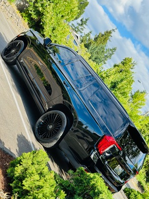 SUV - GMC Yukon Denali