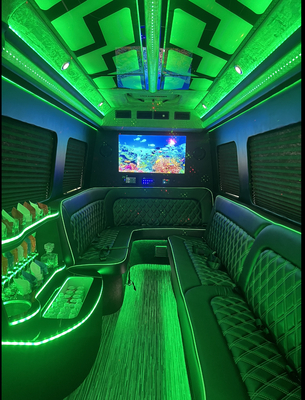 Van - Mercedes Benz 