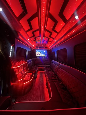 Van - Mercedes Benz 