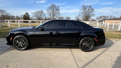 Sedan - Chrysler 300