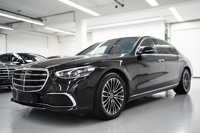 Luxury Sedan - Mercedes Benz S-Class