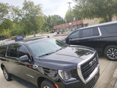 SUV - Chevrolet Suburban