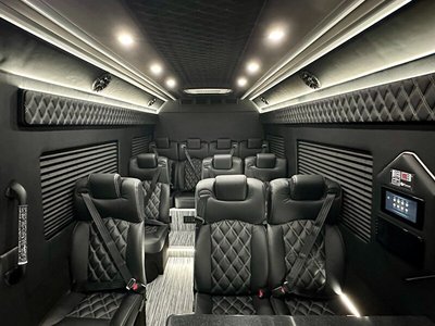 Mini-Bus - Limo / Party Style 
