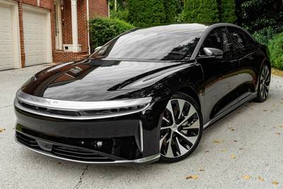 Luxury Sedan - BMW 7-Series