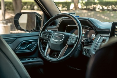 SUV - GMC Yukon XL