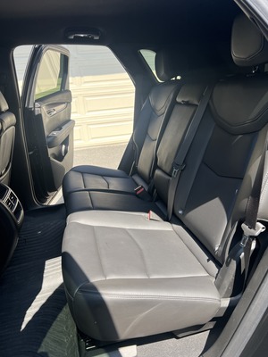 Sedan - Cadillac XT6