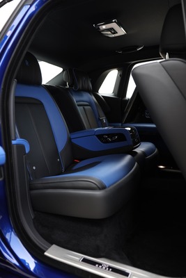 Luxury Sedan - Rolls Royce 