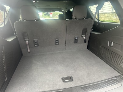 SUV - Chevrolet Suburban