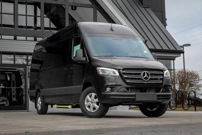 Executive Van - Mercedes Benz Sprinter