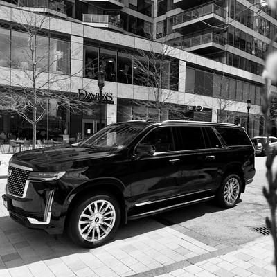 SUV - Cadillac Escalade ESV