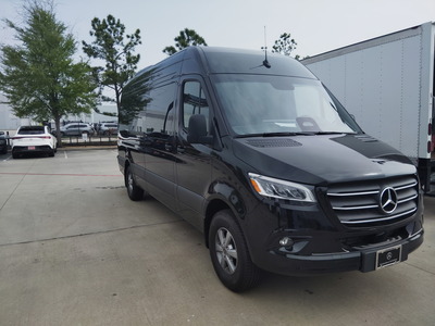 Executive Van - Mercedes Benz Sprinter