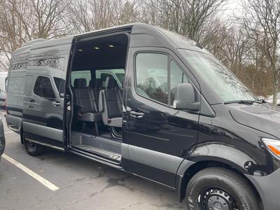 Executive Van - Mercedes Benz Sprinter