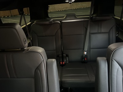 SUV - Chevrolet Suburban