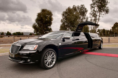 Stretch Limo - Chrysler 300