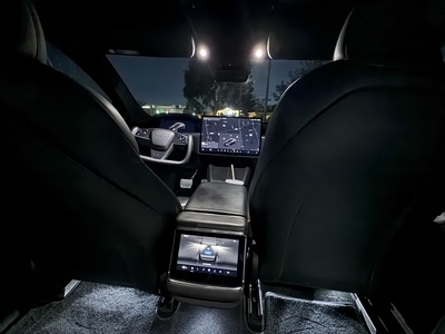 Luxury Sedan - Tesla Model S