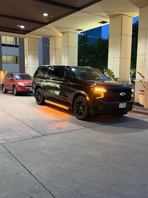 SUV - Chevrolet Suburban