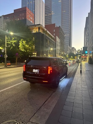 SUV - Chevrolet Suburban