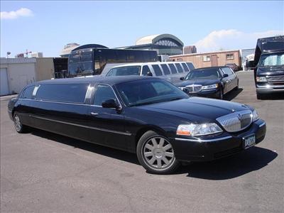 Stretch Limo - Lincoln Town Car