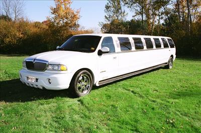 Stretch SUV - Lincoln Navigator