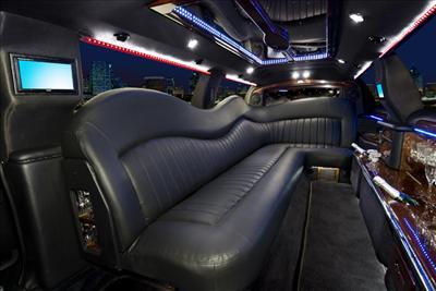 Stretch Limo - Lincoln Town Car