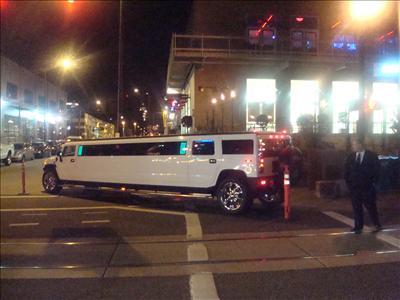 Stretch SUV - Hummer H2